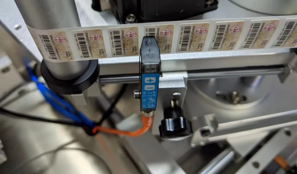 Flat Surface Labeling Machine